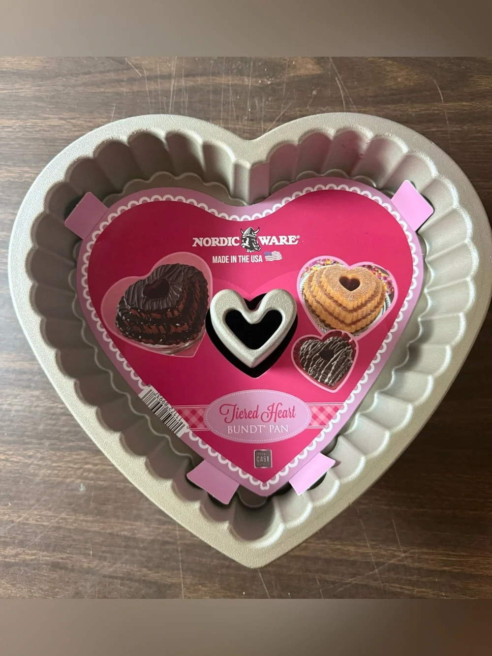 Nordic Ware Tiered Heart Bundt Pan USA Heavy Cast Aluminum Valentine Anniversary